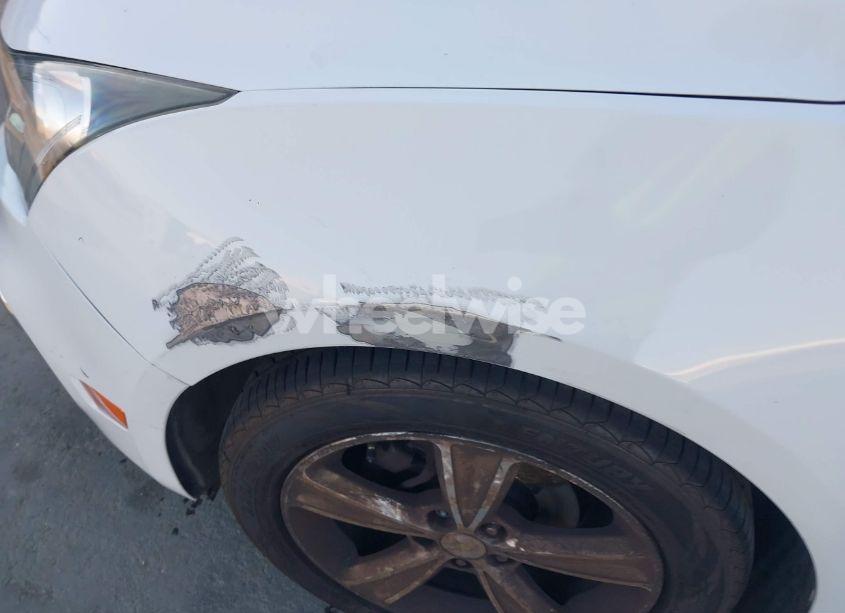 Photo 12 of 2015 Chevrolet Cruze 2LT AUTO (VIN 1G1PE5SB4F7181589)