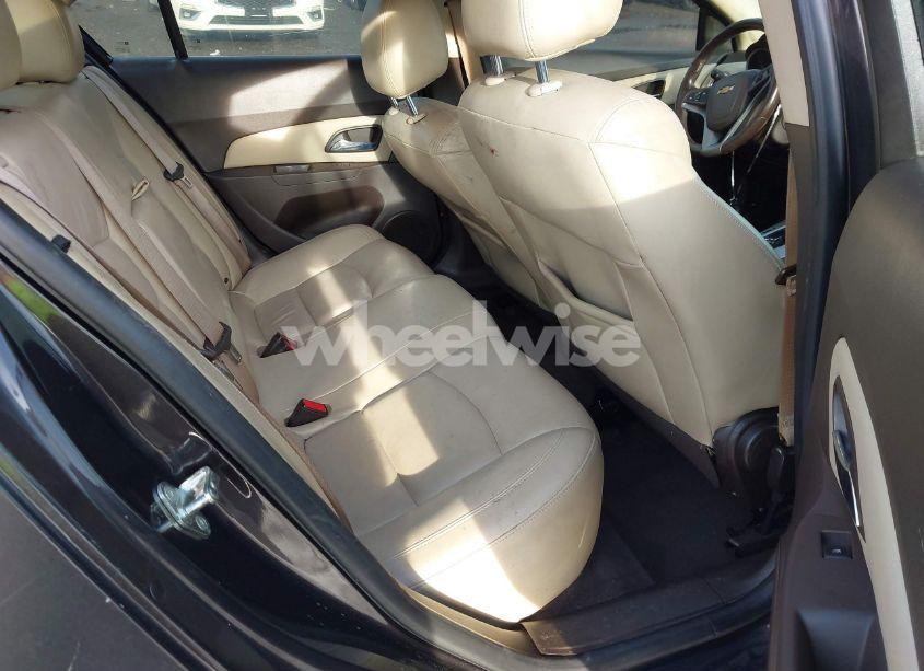 Photo 8 of 2015 Chevrolet Cruze 2LT AUTO (VIN 1G1PE5SB4F7189787)