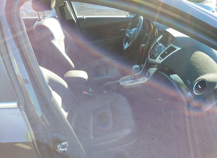 Photo 5 of 2015 Chevrolet Cruze 2LT AUTO (VIN 1G1PE5SB4F7220973)