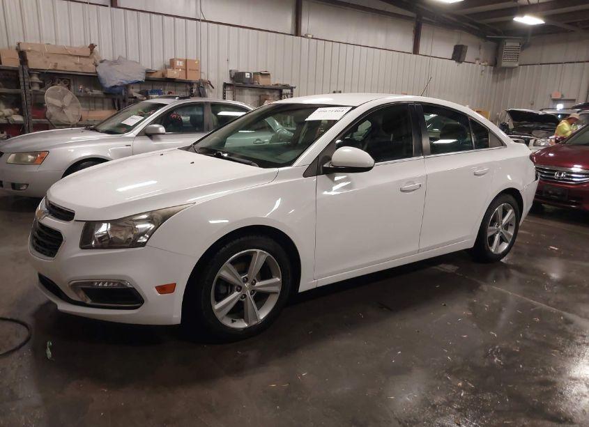 Photo 2 of 2015 Chevrolet Cruze 2LT AUTO (VIN 1G1PE5SB4F7241631)