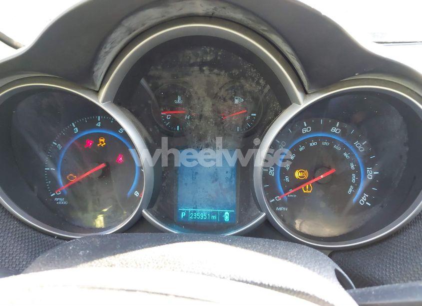 Photo 7 of 2015 Chevrolet Cruze 2LT AUTO (VIN 1G1PE5SB4F7276508)