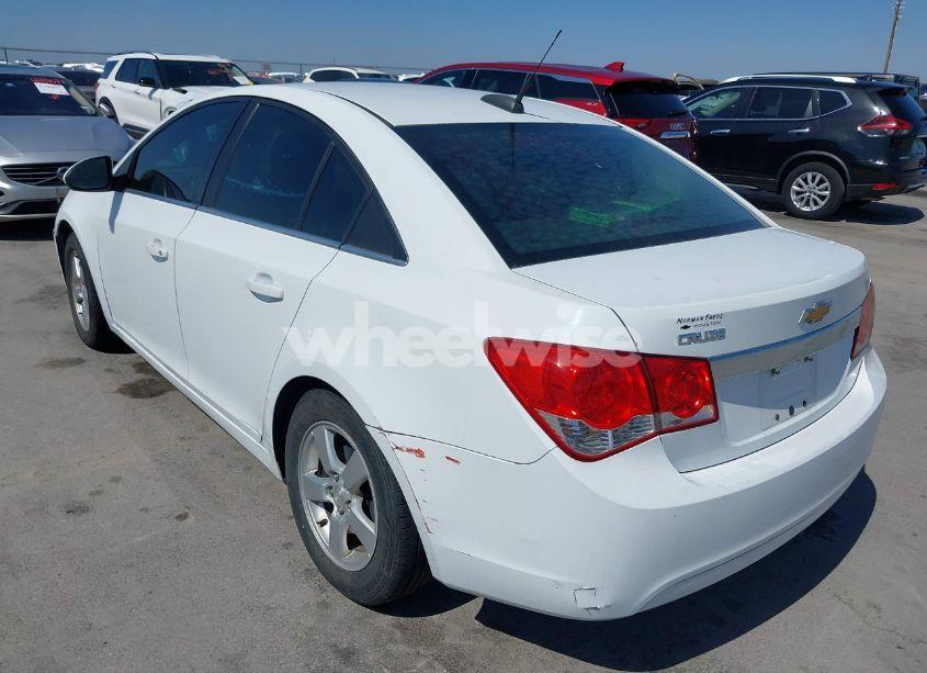 Photo 3 of 2016 Chevrolet Cruze LIMITED 1LT AUTO (VIN 1G1PE5SB4G7173686)