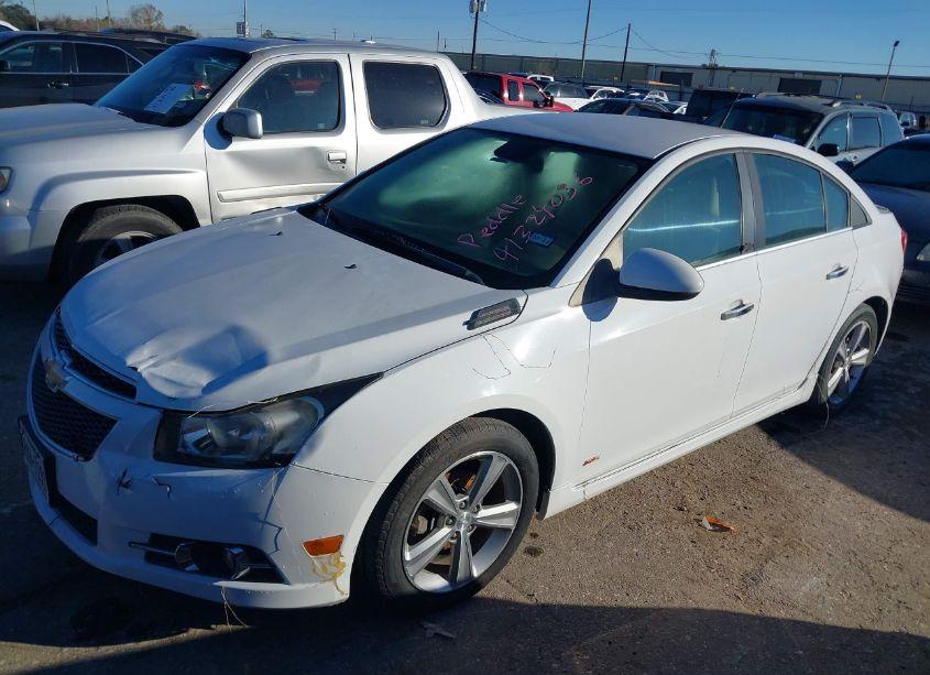 Photo 2 of 2013 Chevrolet Cruze 2LT AUTO (VIN 1G1PE5SB5D7113220)