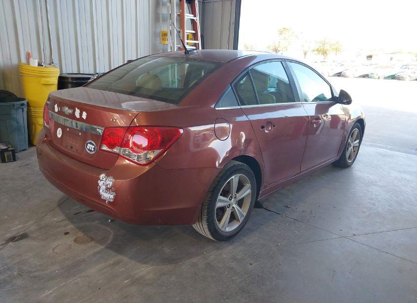 Photo 4 of 2013 Chevrolet Cruze 2LT AUTO (VIN 1G1PE5SB5D7137128)