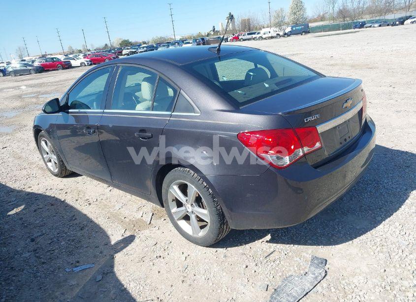 Photo 3 of 2013 Chevrolet Cruze 2LT AUTO (VIN 1G1PE5SB5D7319508)