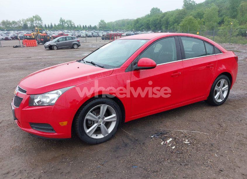Photo 2 of 2014 Chevrolet Cruze 2LT AUTO (VIN 1G1PE5SB5E7379810)