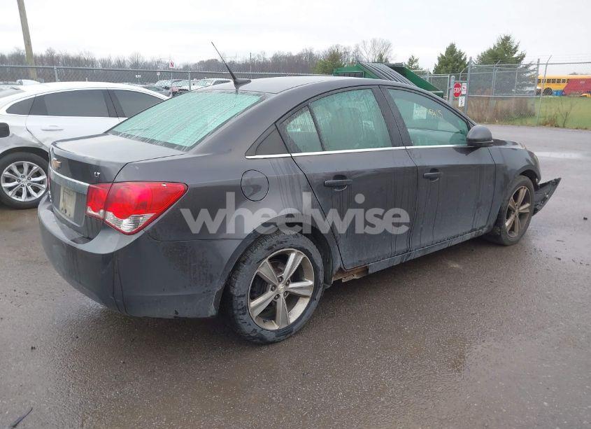 Photo 4 of 2014 Chevrolet Cruze 2LT AUTO (VIN 1G1PE5SB5E7395943)