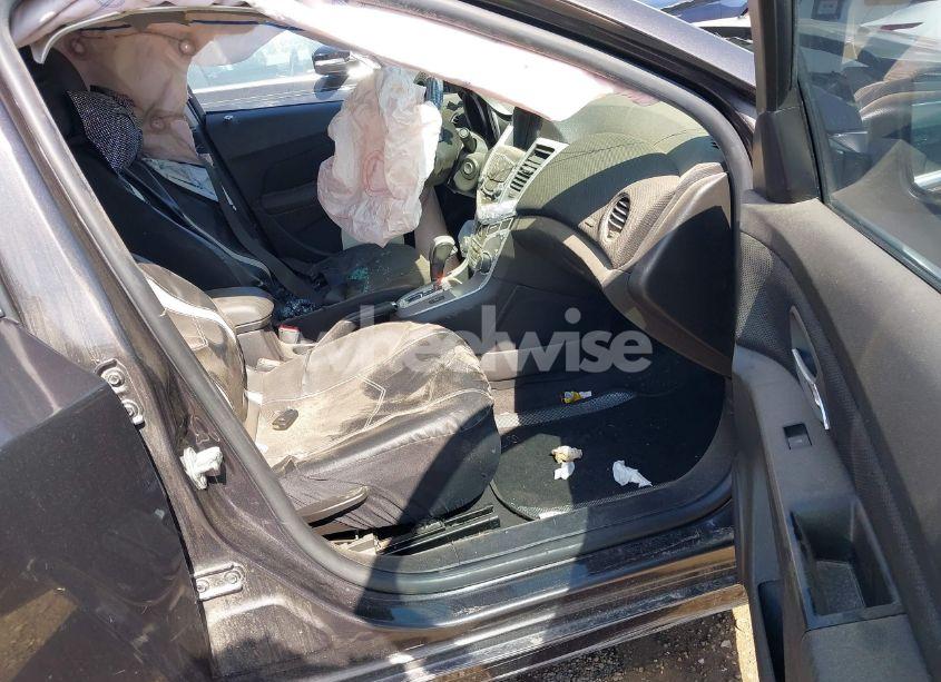 Photo 5 of 2014 Chevrolet Cruze 2LT AUTO (VIN 1G1PE5SB5E7413499)