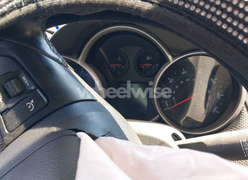 Photo 7 of 2014 Chevrolet Cruze 2LT AUTO (VIN 1G1PE5SB5E7413499)