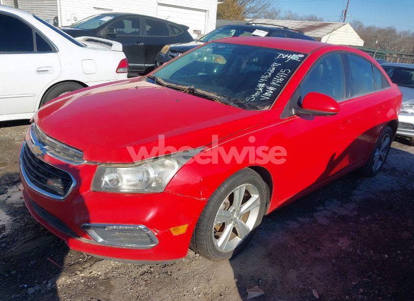 Photo 2 of 2015 Chevrolet Cruze 2LT AUTO (VIN 1G1PE5SB5F7146415)