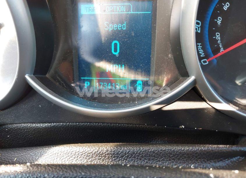 Photo 7 of 2015 Chevrolet Cruze 2LT AUTO (VIN 1G1PE5SB5F7146415)