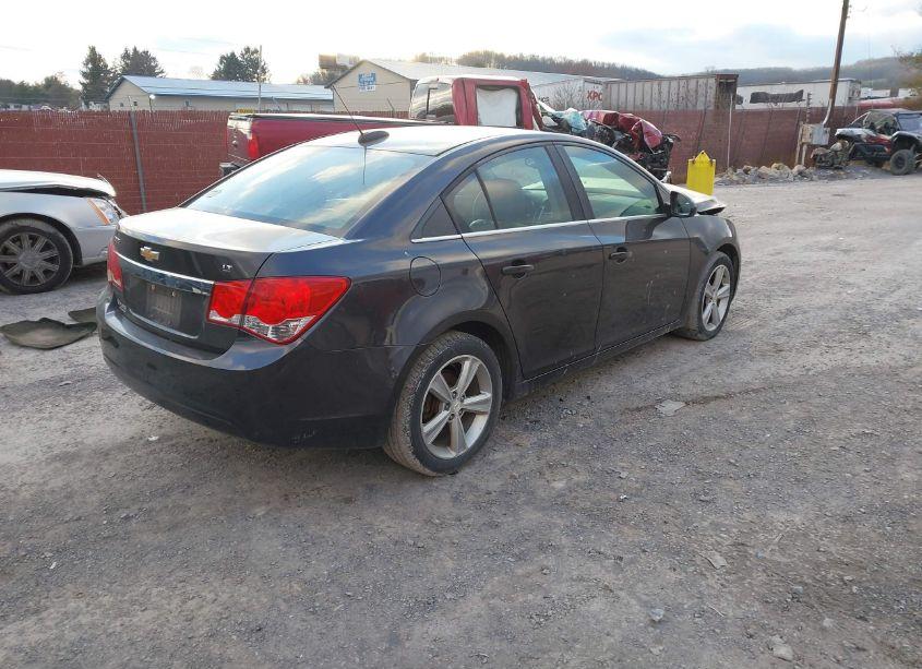 Photo 4 of 2015 Chevrolet Cruze 2LT AUTO (VIN 1G1PE5SB5F7164669)