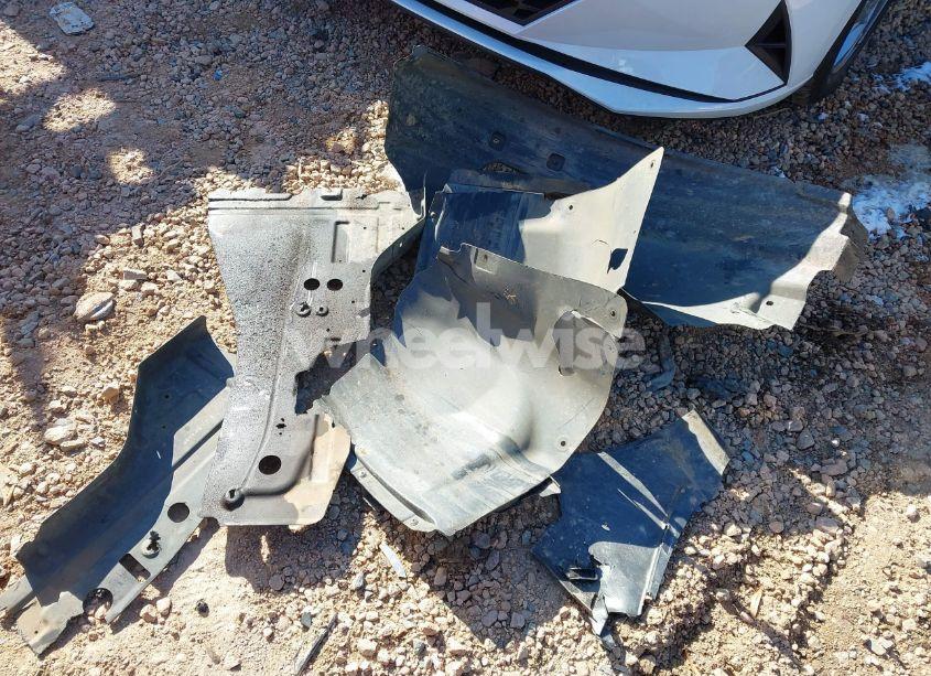 Photo 12 of 2015 Chevrolet Cruze 2LT AUTO (VIN 1G1PE5SB5F7193685)