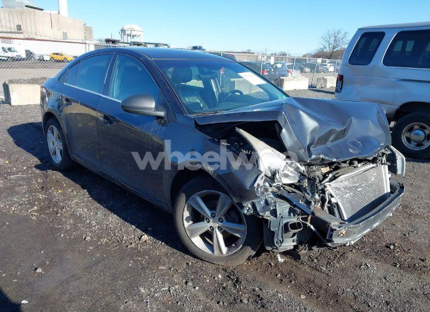 2015 Chevrolet Cruze 2LT AUTO (VIN 1G1PE5SB5F7195520) main photo