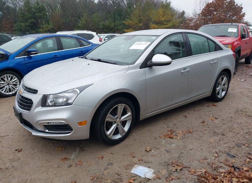 Photo 2 of 2015 Chevrolet Cruze 2LT AUTO (VIN 1G1PE5SB5F7195579)