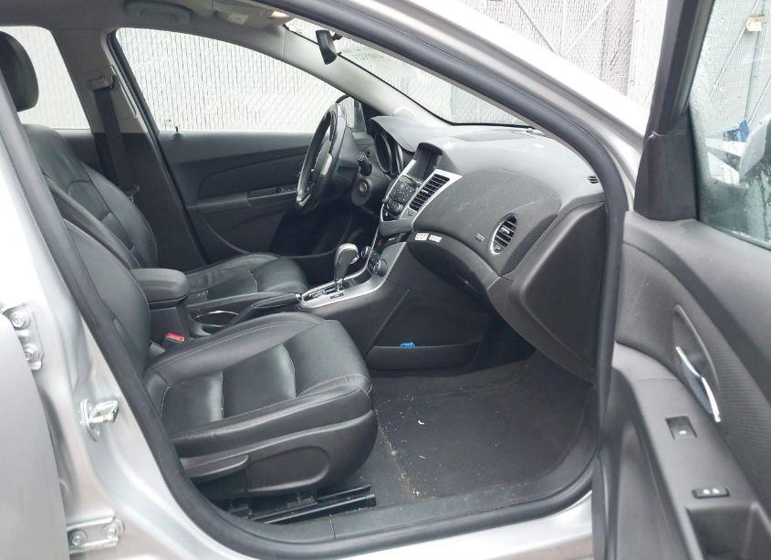 Photo 5 of 2015 Chevrolet Cruze 2LT AUTO (VIN 1G1PE5SB5F7195579)