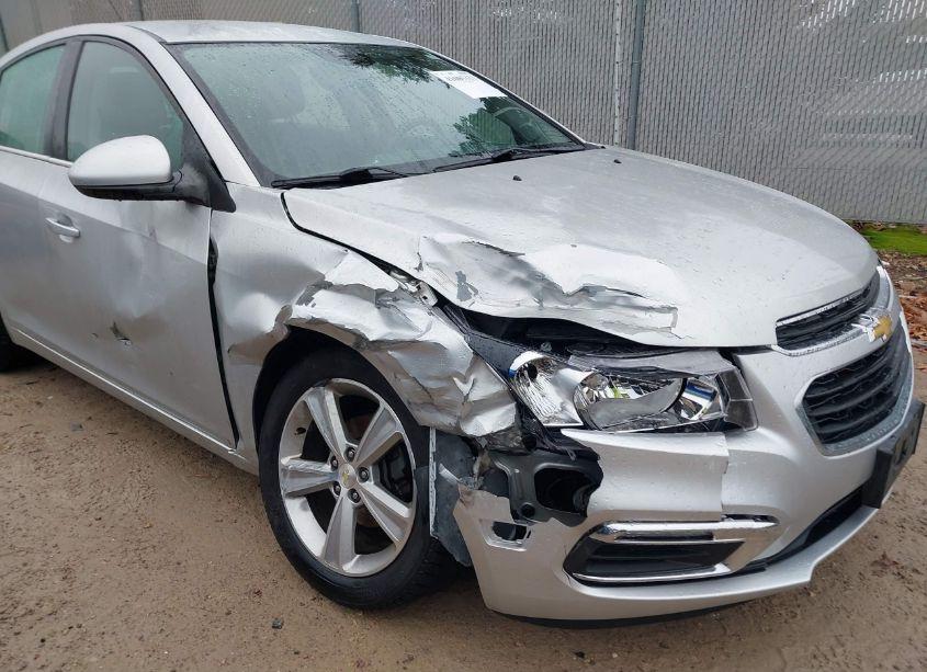 Photo 6 of 2015 Chevrolet Cruze 2LT AUTO (VIN 1G1PE5SB5F7195579)