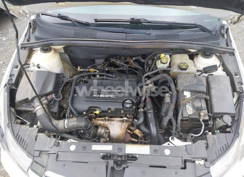 Photo 10 of 2015 Chevrolet Cruze 2LT AUTO (VIN 1G1PE5SB5F7211697)