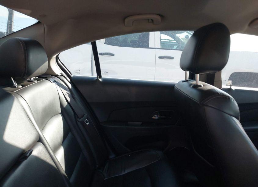 Photo 8 of 2015 Chevrolet Cruze 2LT AUTO (VIN 1G1PE5SB5F7229312)