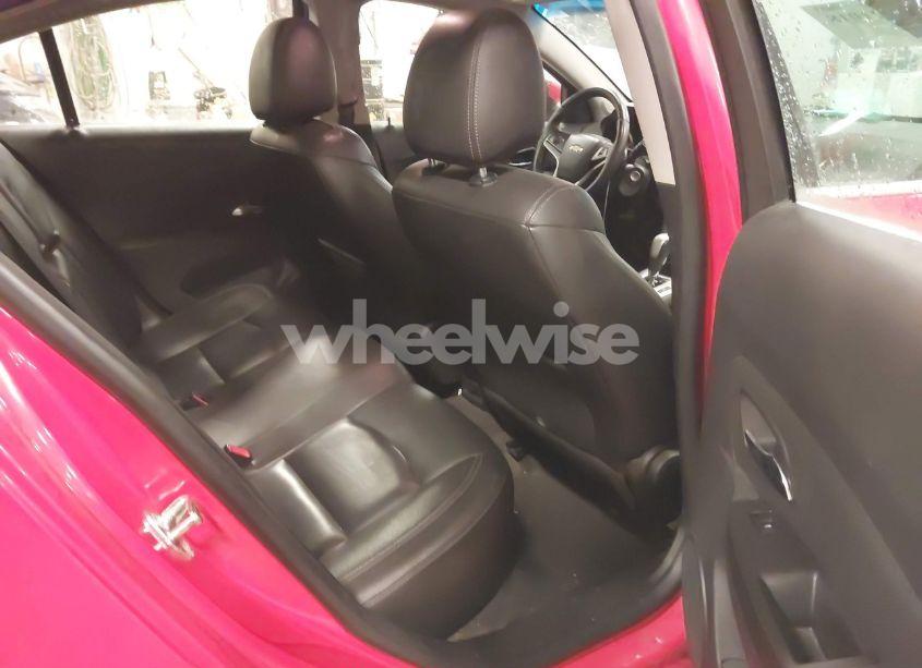 Photo 8 of 2015 Chevrolet Cruze 2LT AUTO (VIN 1G1PE5SB5F7264173)