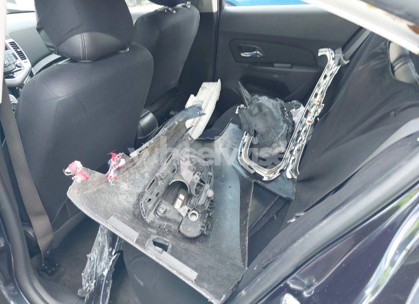 Photo 8 of 2015 Chevrolet Cruze 2LT AUTO (VIN 1G1PE5SB5F7285315)