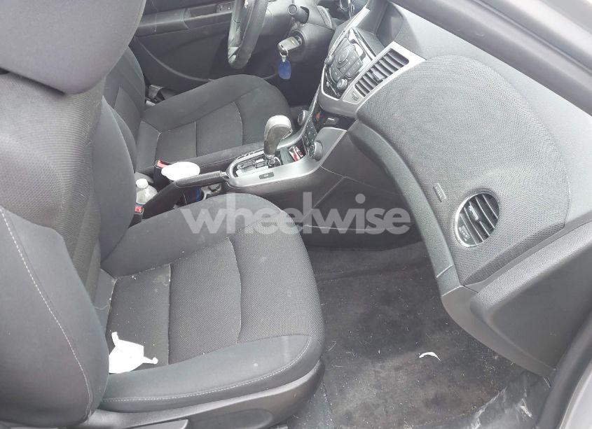 Photo 5 of 2016 Chevrolet Cruze LIMITED 1LT AUTO (VIN 1G1PE5SB5G7133519)