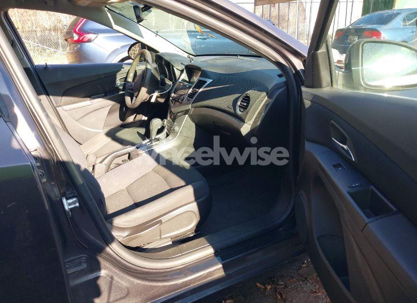Photo 5 of 2016 Chevrolet Cruze LIMITED 1LT AUTO (VIN 1G1PE5SB5G7198788)