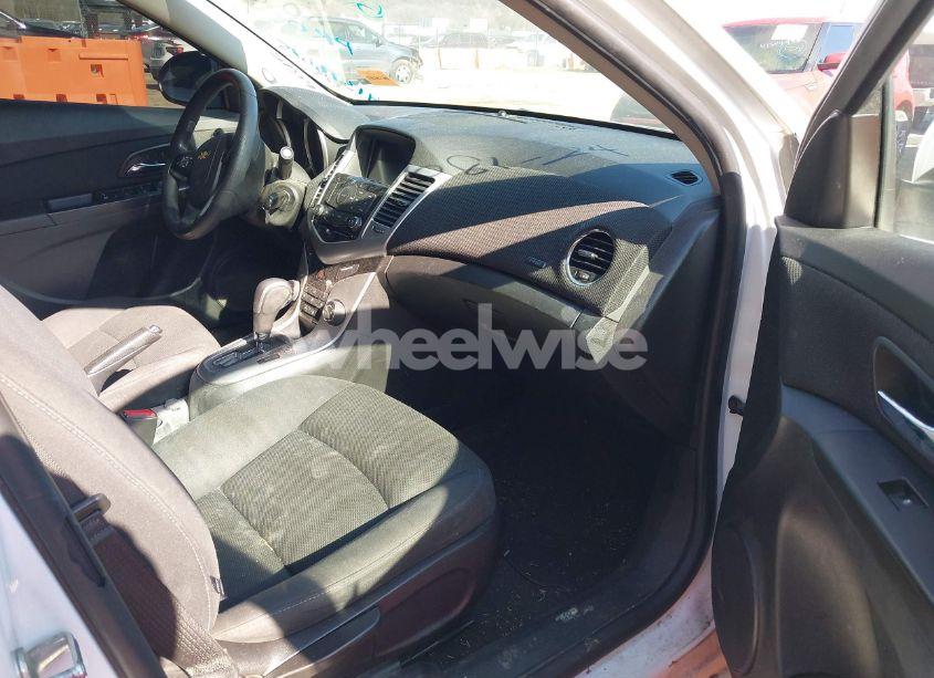 Photo 5 of 2016 Chevrolet Cruze LIMITED 1LT AUTO (VIN 1G1PE5SB5G7207117)