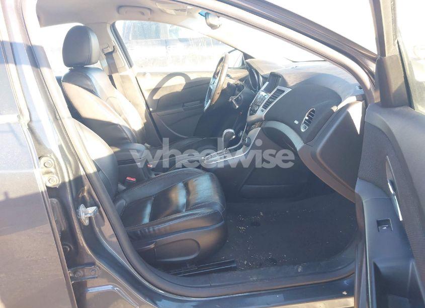 Photo 5 of 2013 Chevrolet Cruze 2LT AUTO (VIN 1G1PE5SB6D7118202)