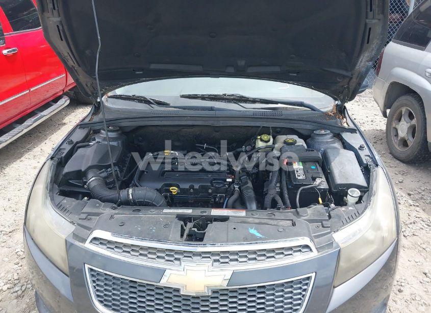 Photo 10 of 2013 Chevrolet Cruze 2LT AUTO (VIN 1G1PE5SB6D7130687)