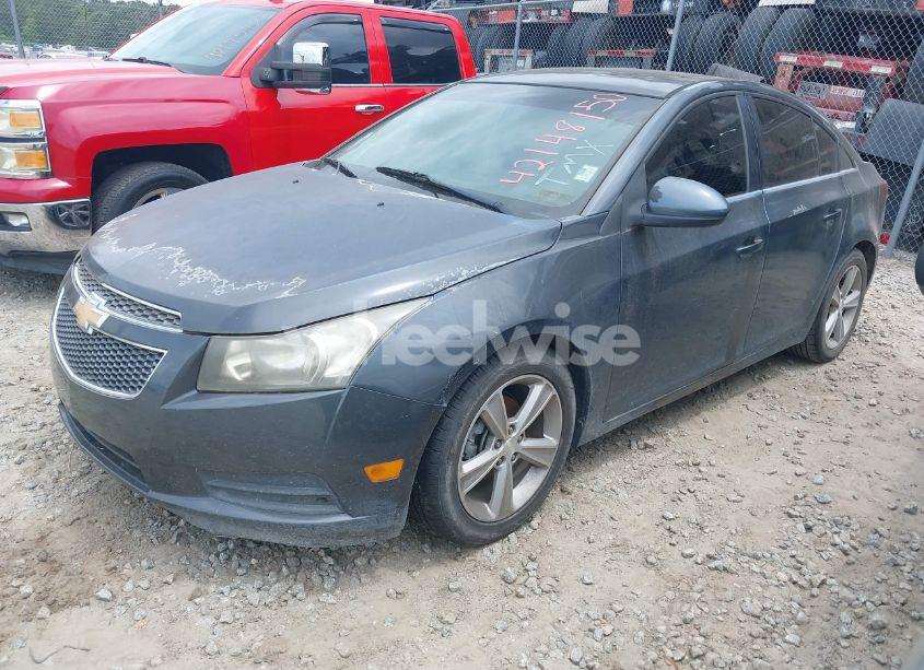 Photo 2 of 2013 Chevrolet Cruze 2LT AUTO (VIN 1G1PE5SB6D7130687)
