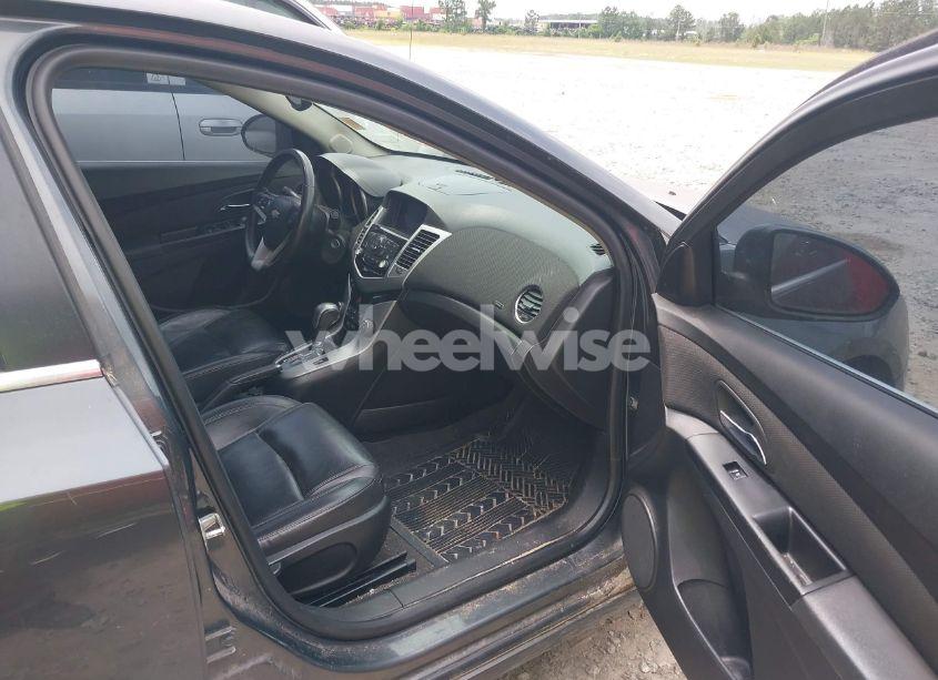 Photo 5 of 2013 Chevrolet Cruze 2LT AUTO (VIN 1G1PE5SB6D7130687)