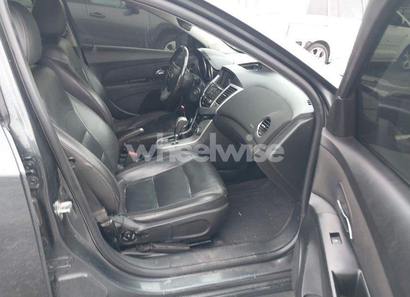 Photo 5 of 2013 Chevrolet Cruze 2LT AUTO (VIN 1G1PE5SB6D7145061)