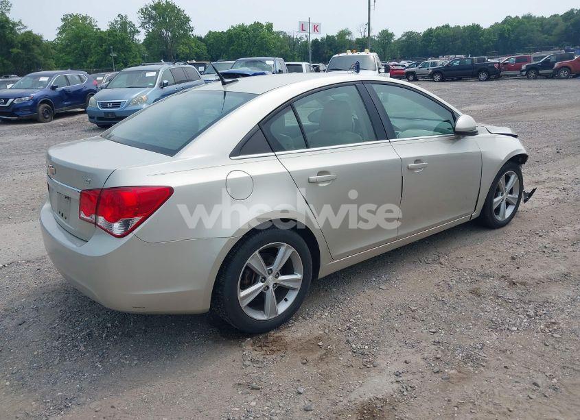 Photo 4 of 2013 Chevrolet Cruze 2LT AUTO (VIN 1G1PE5SB6D7200107)