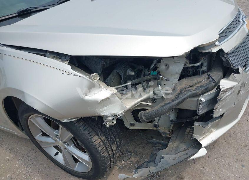 Photo 6 of 2013 Chevrolet Cruze 2LT AUTO (VIN 1G1PE5SB6D7200107)