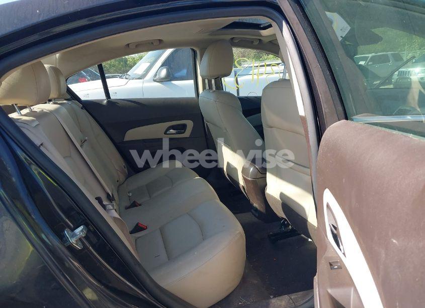 Photo 8 of 2013 Chevrolet Cruze 2LT AUTO (VIN 1G1PE5SB6D7239957)