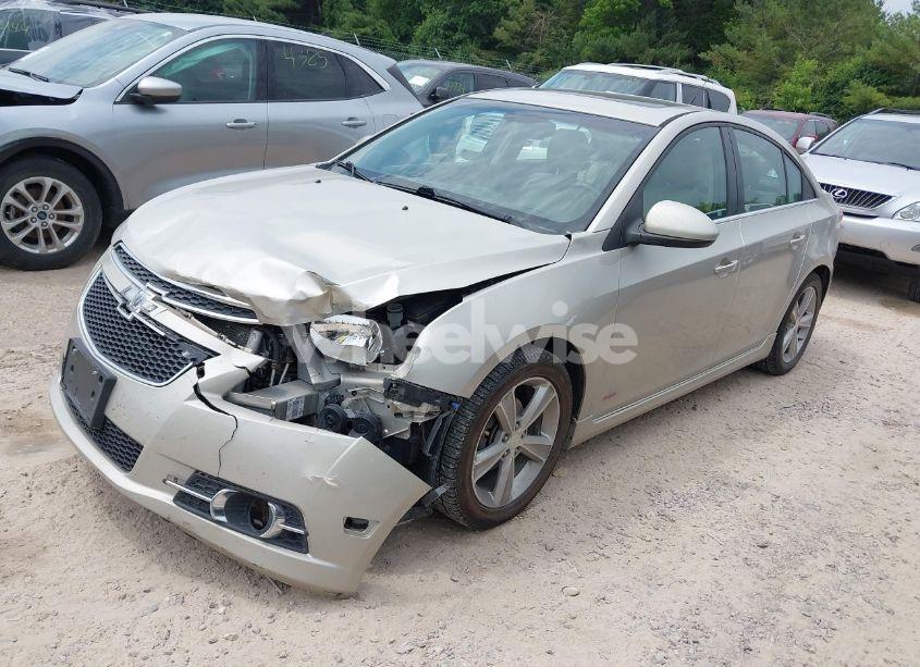 Photo 2 of 2014 Chevrolet Cruze 2LT AUTO (VIN 1G1PE5SB6E7222836)