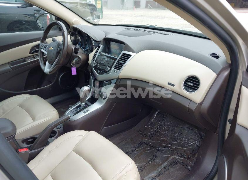 Photo 5 of 2014 Chevrolet Cruze 2LT AUTO (VIN 1G1PE5SB6E7222836)