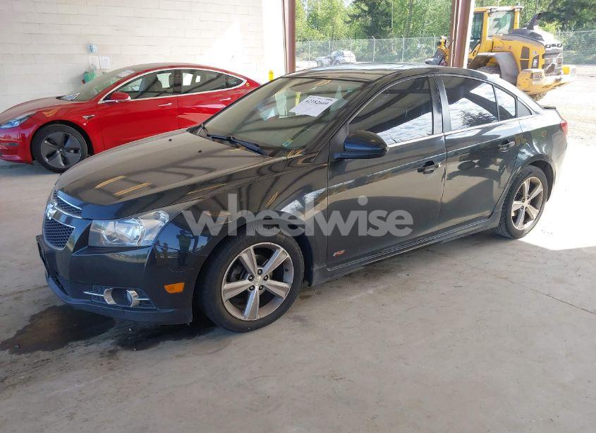 Photo 2 of 2014 Chevrolet Cruze 2LT AUTO (VIN 1G1PE5SB6E7260163)