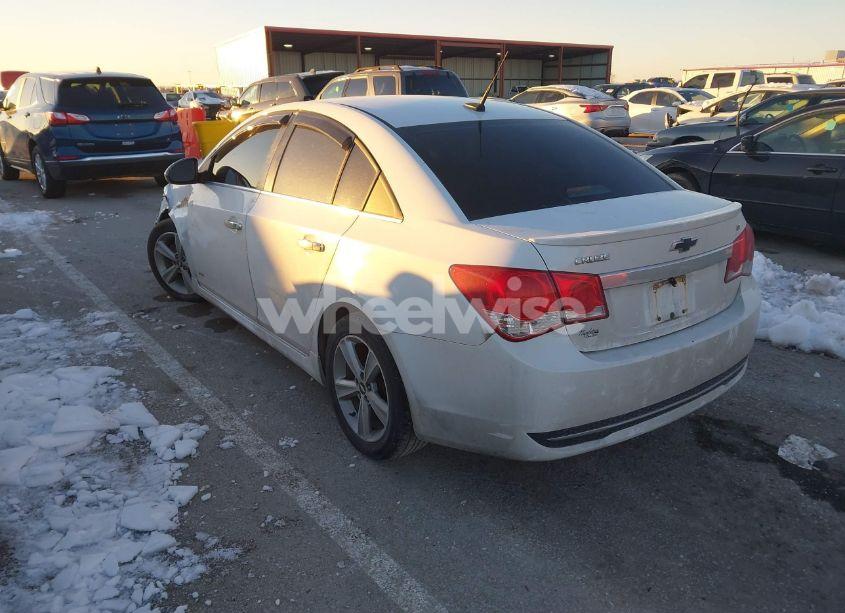 Photo 3 of 2014 Chevrolet Cruze 2LT AUTO (VIN 1G1PE5SB6E7323634)