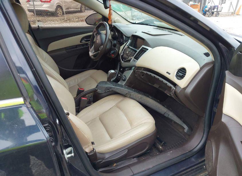 Photo 5 of 2014 Chevrolet Cruze 2LT AUTO (VIN 1G1PE5SB6E7365348)