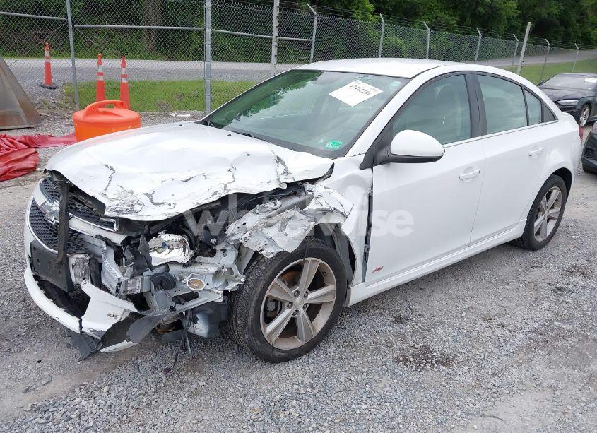 Photo 2 of 2014 Chevrolet Cruze 2LT AUTO (VIN 1G1PE5SB6E7370081)