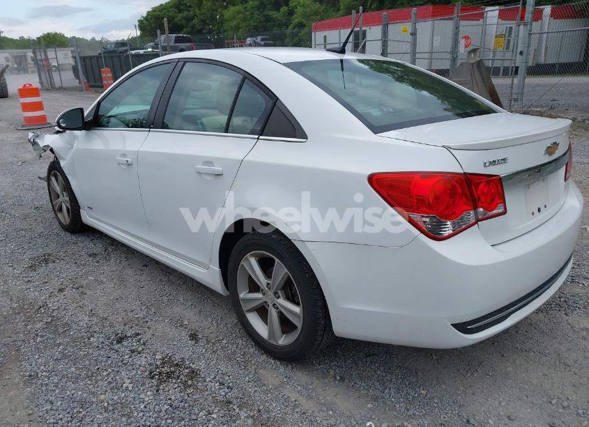 Photo 3 of 2014 Chevrolet Cruze 2LT AUTO (VIN 1G1PE5SB6E7370081)