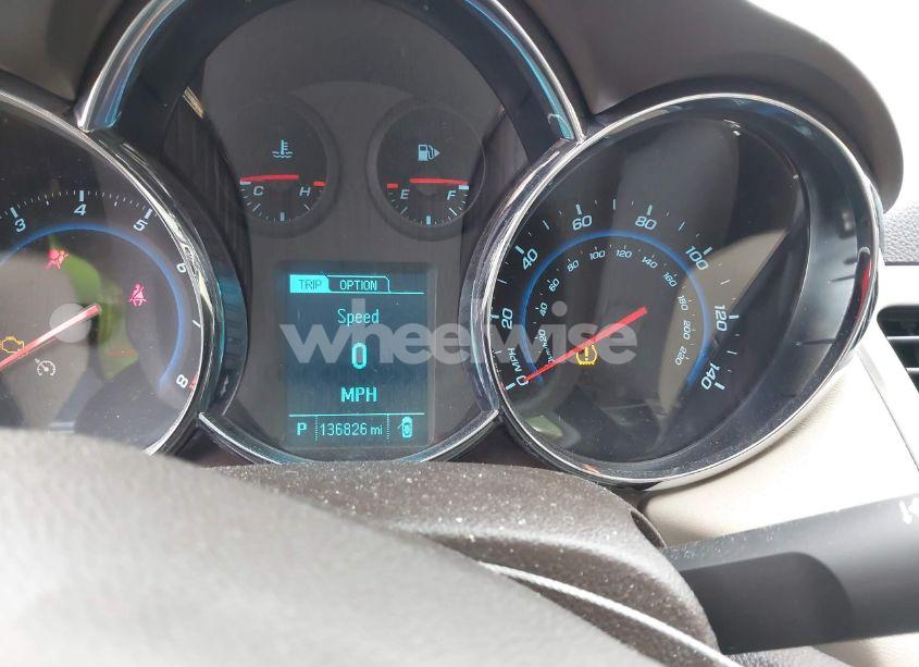 Photo 7 of 2014 Chevrolet Cruze 2LT AUTO (VIN 1G1PE5SB6E7370081)