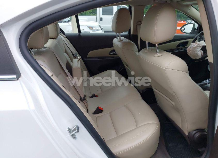 Photo 8 of 2014 Chevrolet Cruze 2LT AUTO (VIN 1G1PE5SB6E7370081)