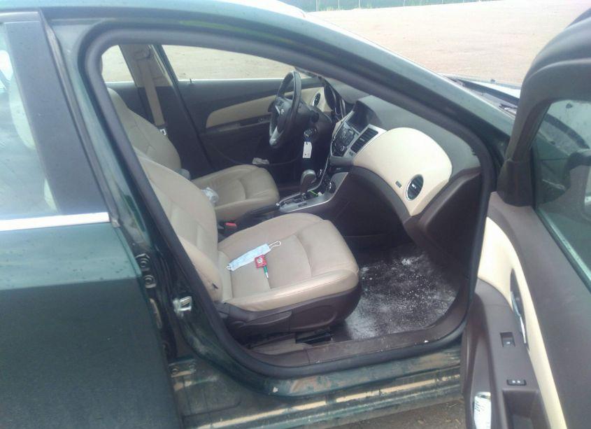 Photo 5 of 2015 Chevrolet Cruze 2LT AUTO (VIN 1G1PE5SB6F7146813)