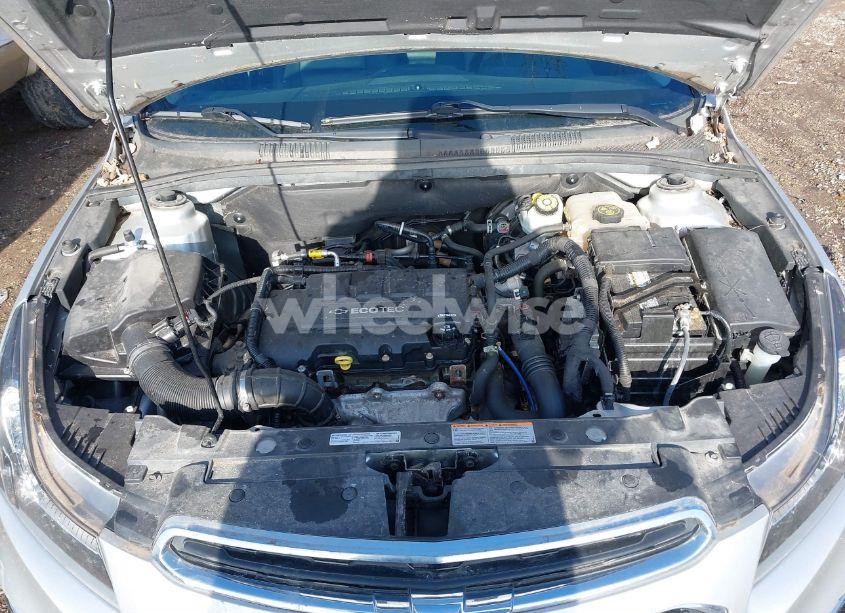 Photo 10 of 2015 Chevrolet Cruze 2LT AUTO (VIN 1G1PE5SB6F7173896)