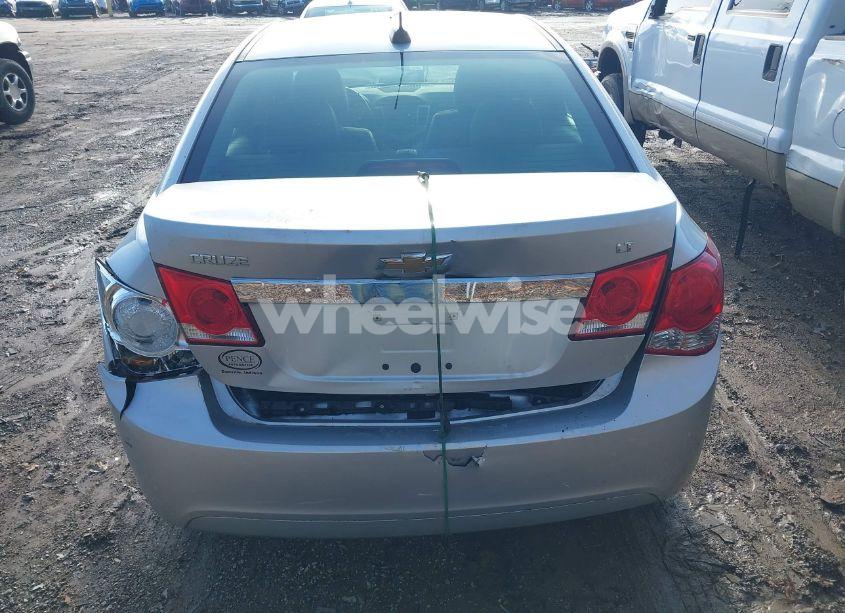 Photo 6 of 2015 Chevrolet Cruze 2LT AUTO (VIN 1G1PE5SB6F7173896)