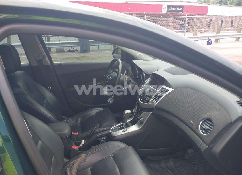 Photo 5 of 2015 Chevrolet Cruze 2LT AUTO (VIN 1G1PE5SB6F7275599)