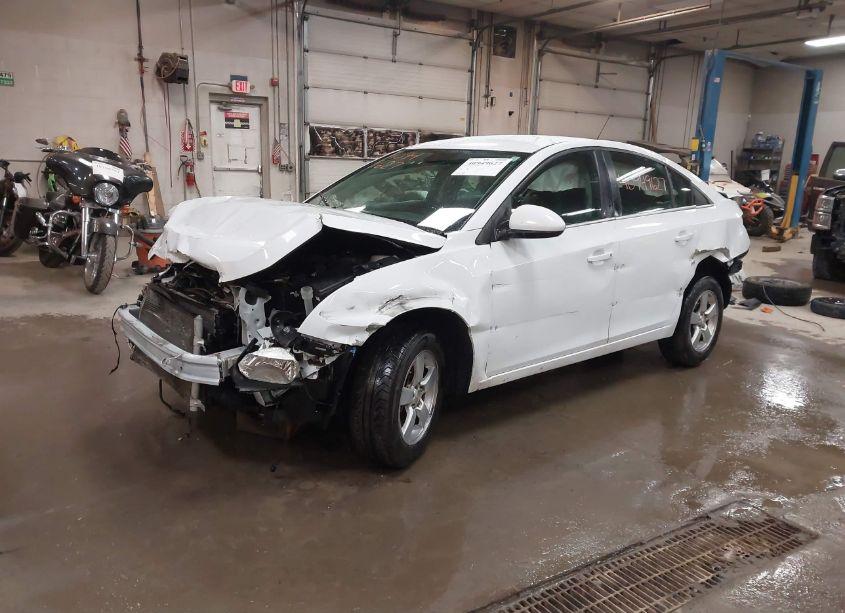 Photo 2 of 2016 Chevrolet Cruze LIMITED 1LT AUTO (VIN 1G1PE5SB6G7105048)